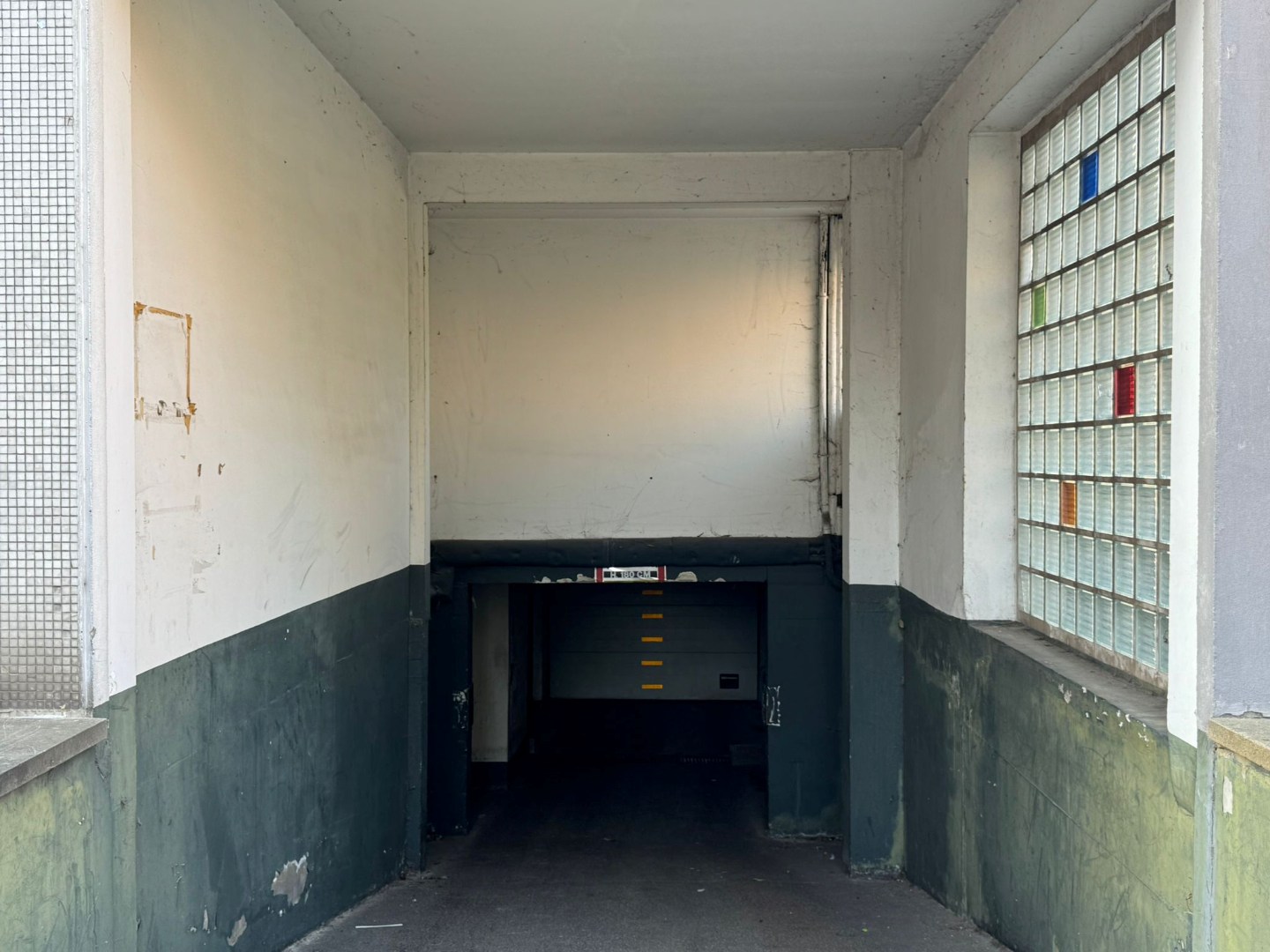 Garage - Parking
                                te koop
                                in Borgerhout