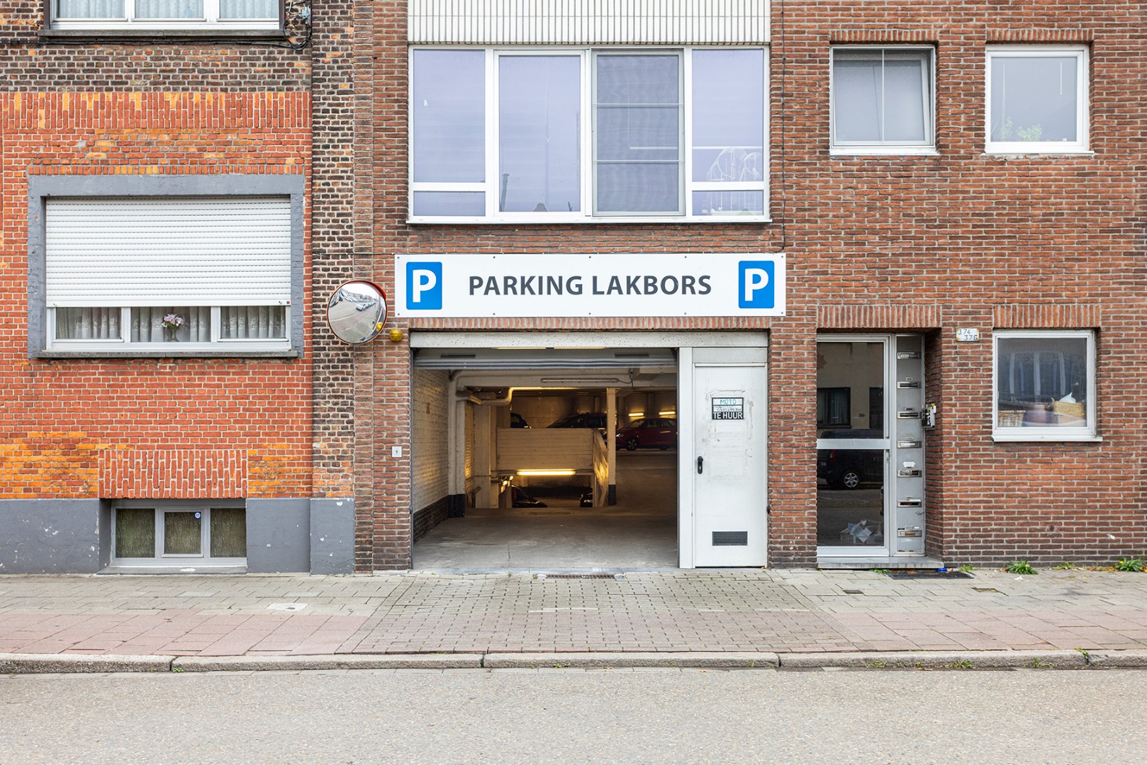 Garage - Parking
                                te koop
                                in Deurne